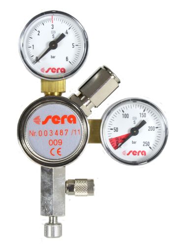 CO2 pressure relief valve with two pressure gauges